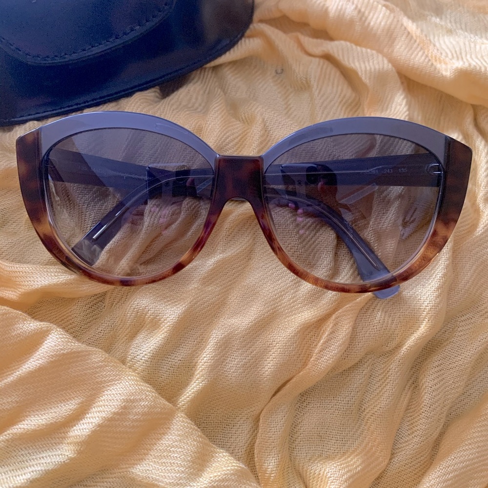 Fendi Sunglasses - Picture 1 of 4